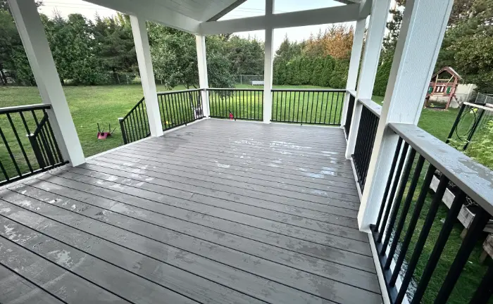 Porch builder in Maple Grove building covered front porch